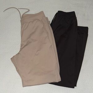 Uni Qlo Gray and Cream Women's Joggers